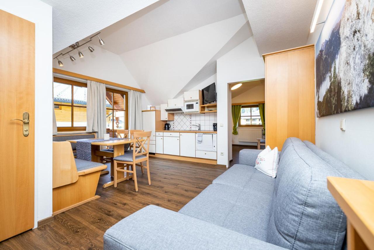 Michis Aparthotel Flachau Exterior photo