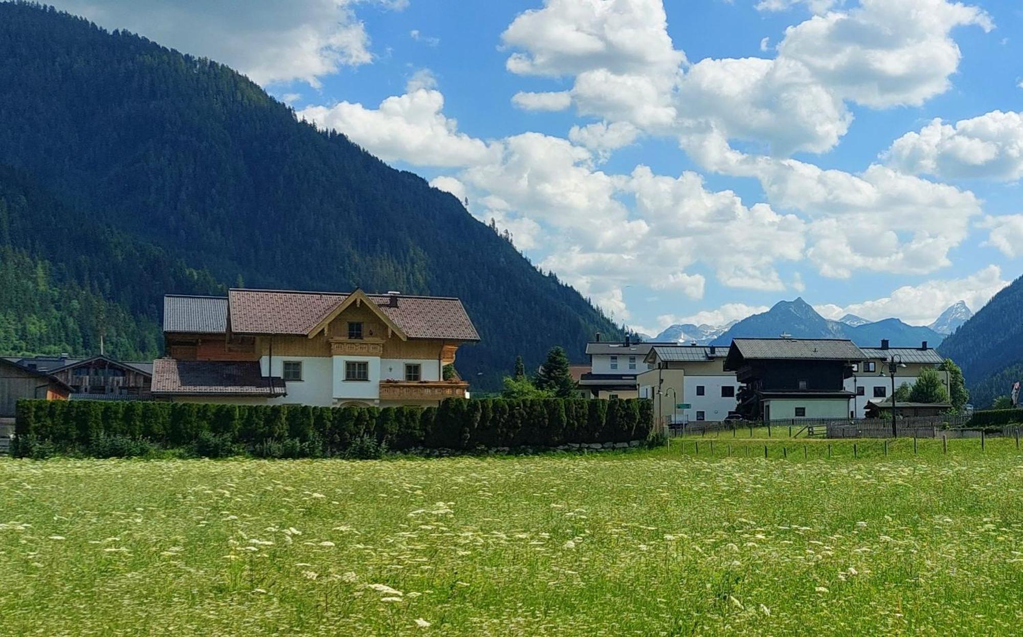 Michis Aparthotel Flachau Exterior photo