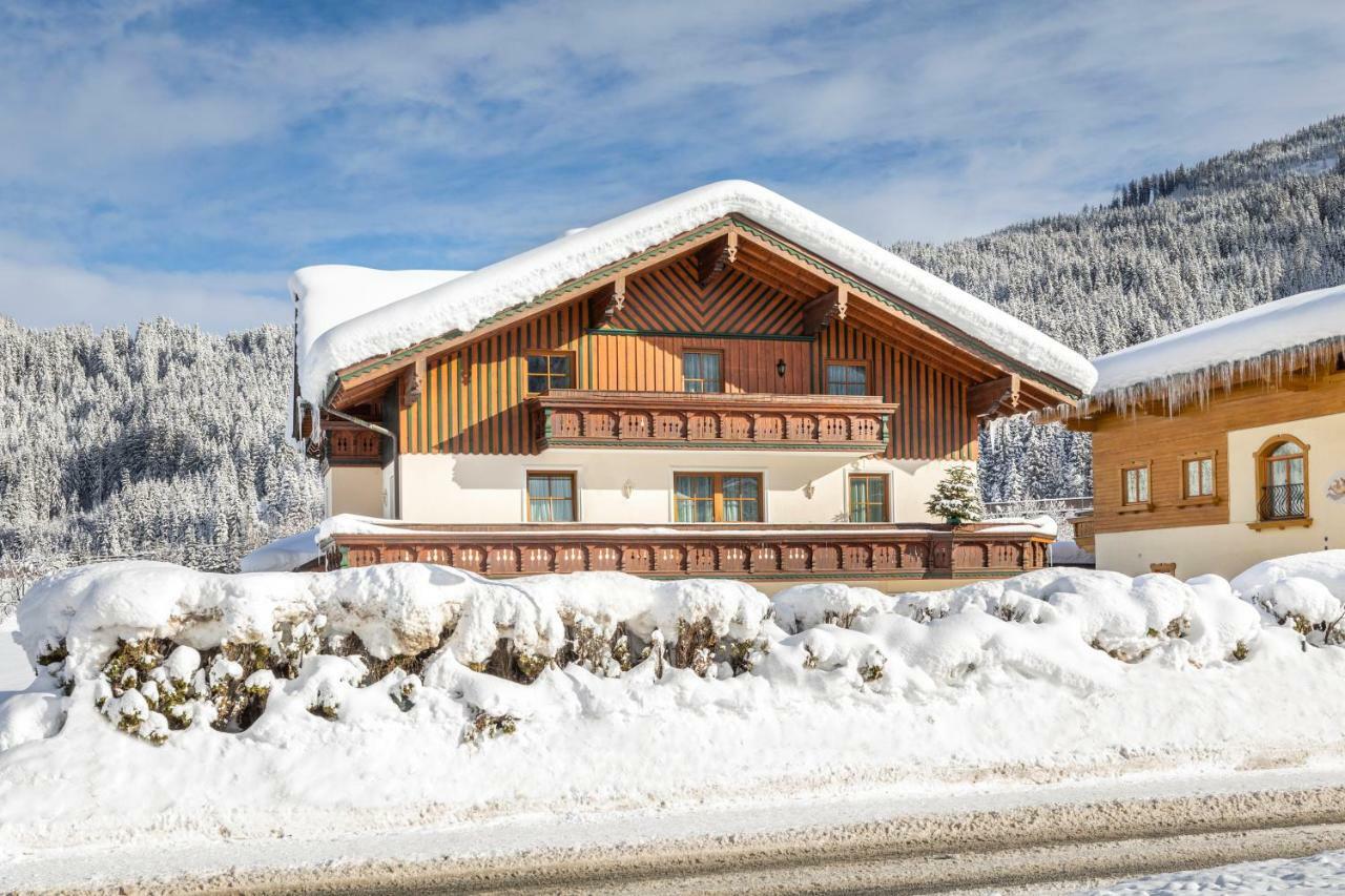 Michis Aparthotel Flachau Exterior photo